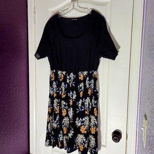 Floral Round Neck Midi Dress